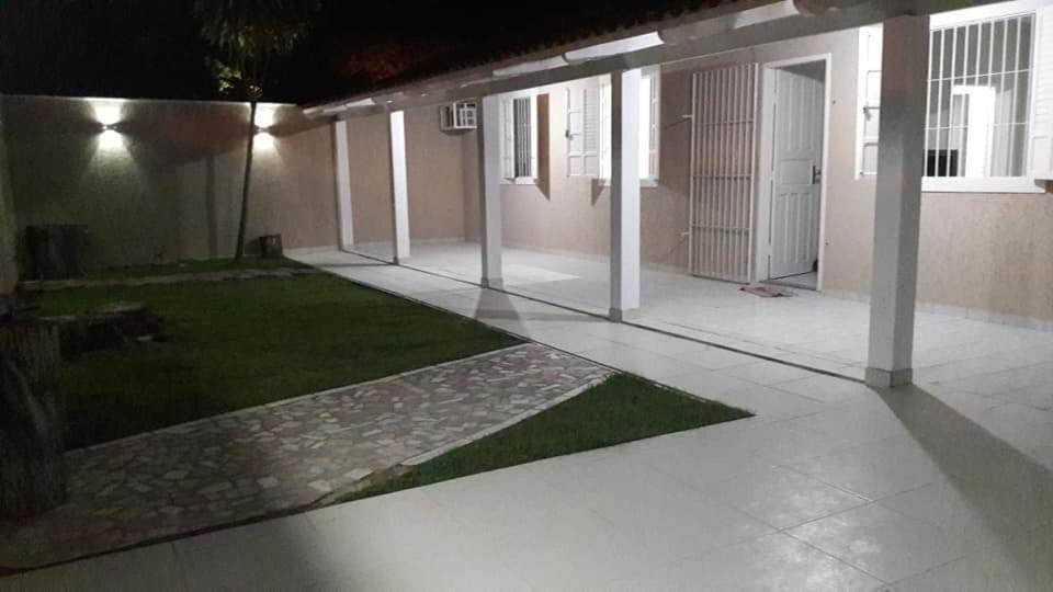 Vila Casa Com Piscina No Centro Nova Viçosa Exteriér fotografie